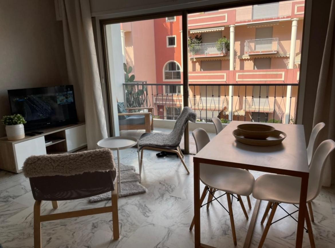studio 2 pers , 40m2 en bord de mer avec vue mer Menton Extérieur photo